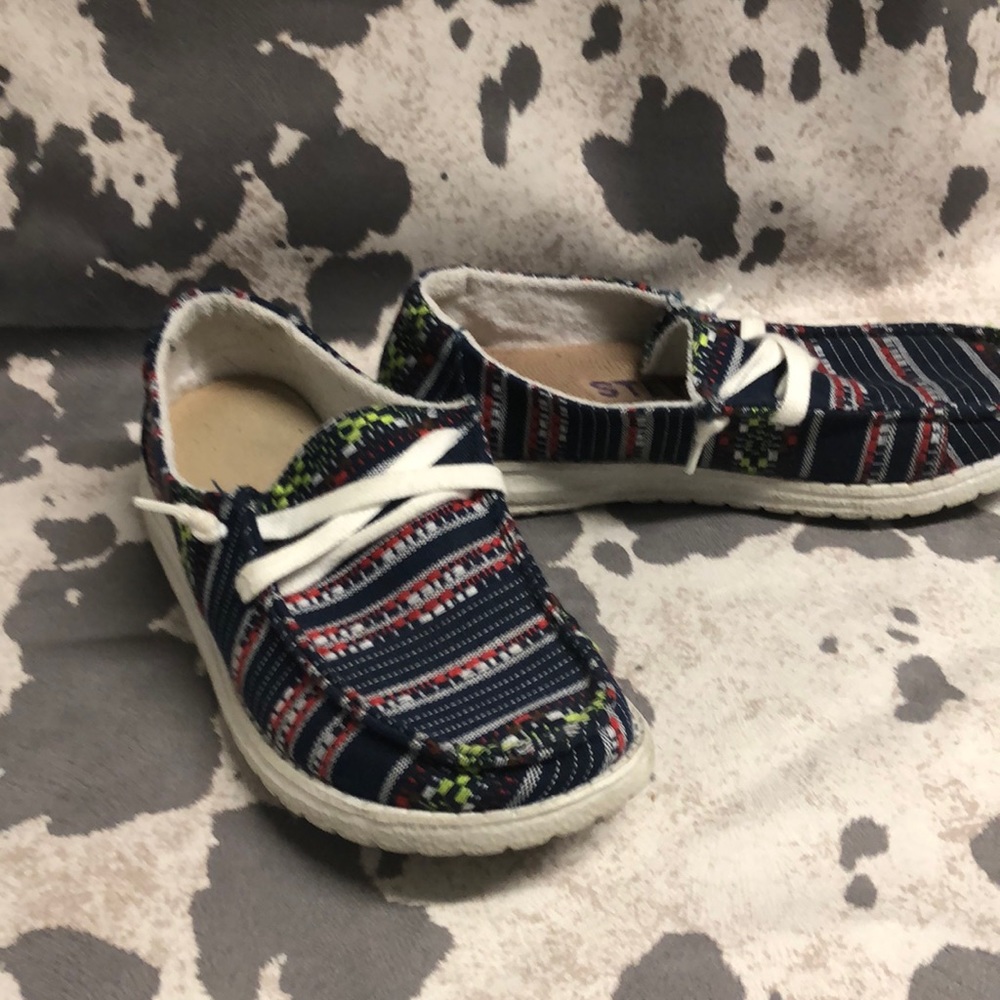 Women’s Gypsy Jazz canvas shoes. Size 8. Worn once. Very nice condition